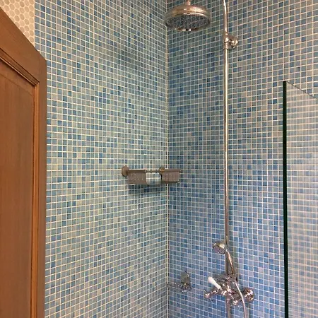 Lai 2 Penthouse In Old Town Отель *