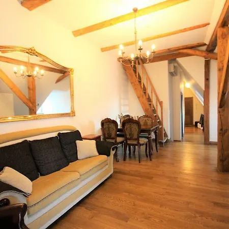 Lai 2 Penthouse In Old Town 酒店 *