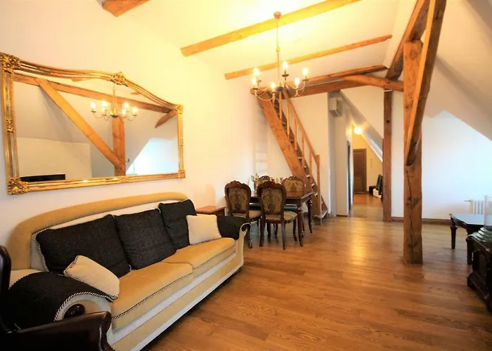 Lai 2 Penthouse In Old Town 酒店 *